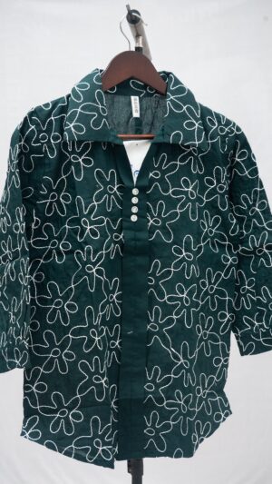 Daisy Embroidered Top - XL